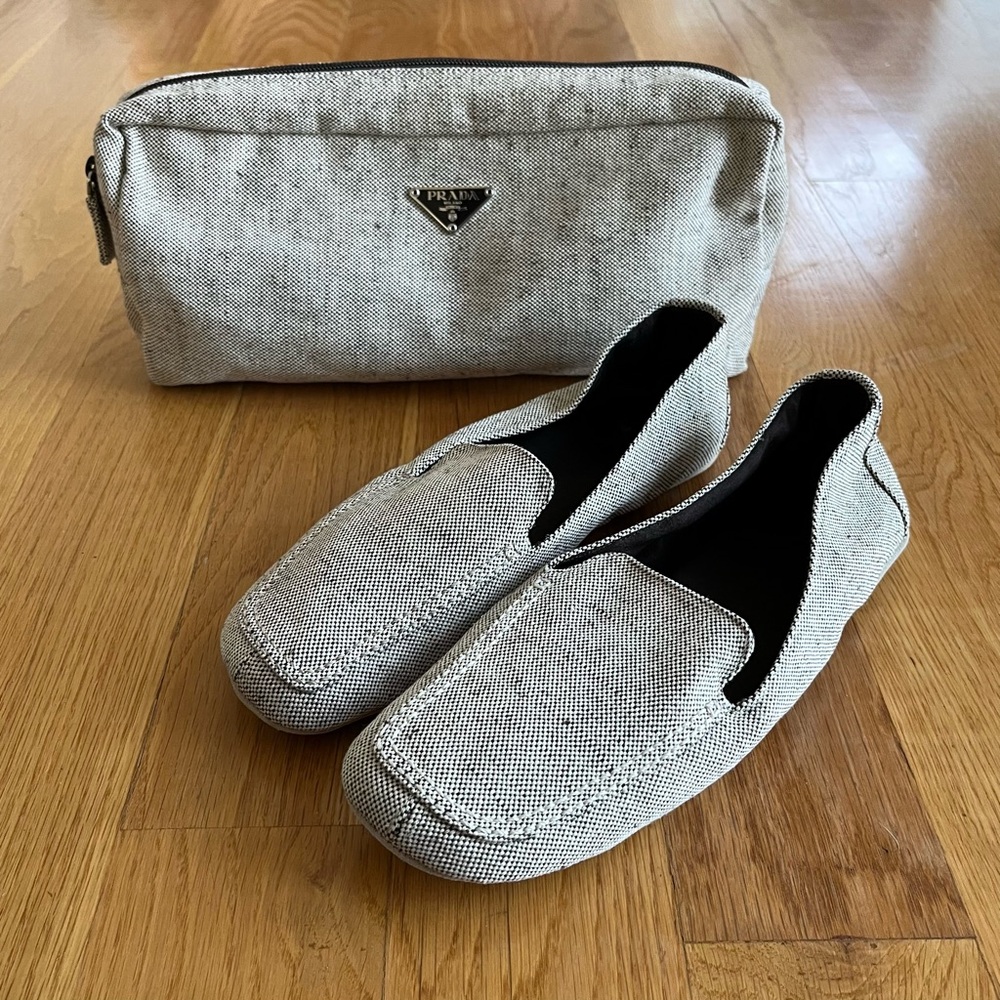 Vintage Prada Women’s Slippers Beige and Black Wool Zippered Case Italy Size 37